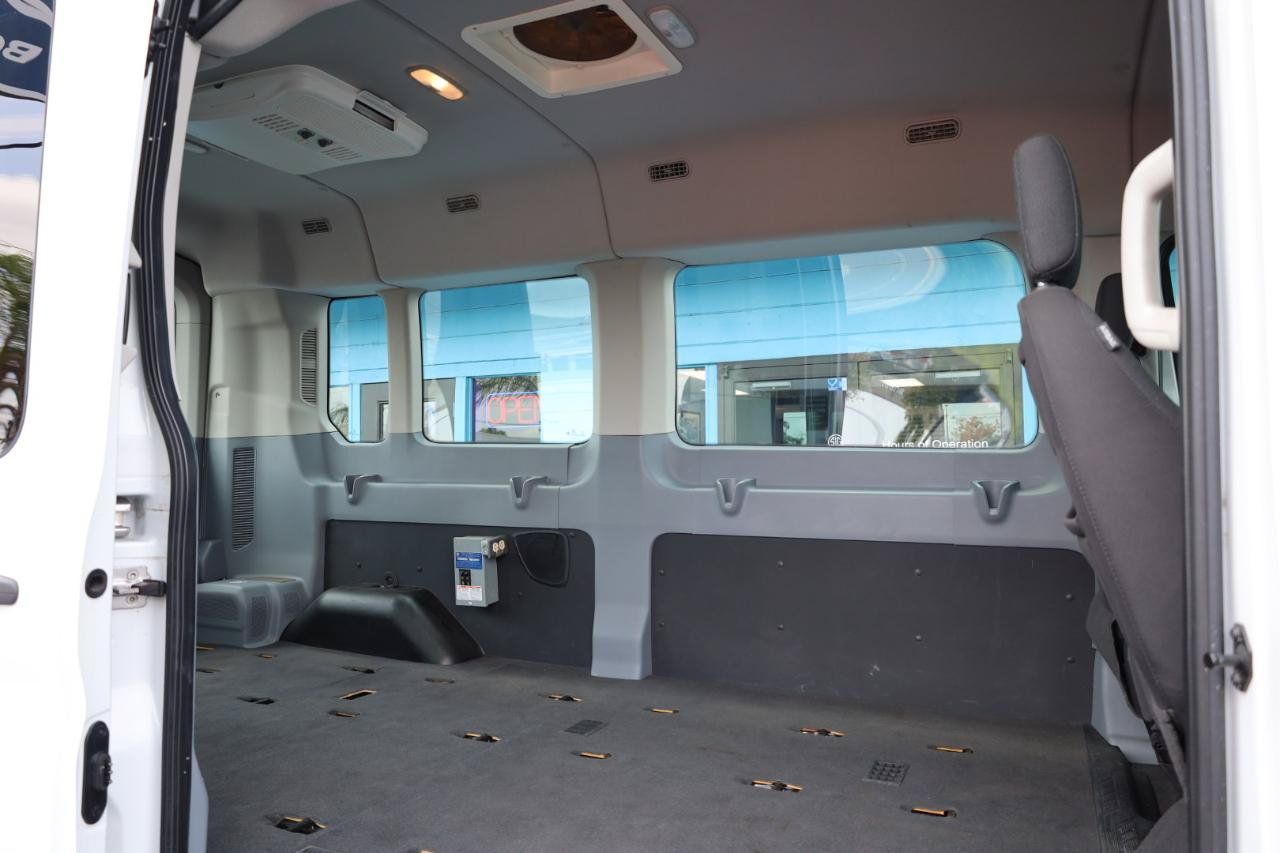Used 2019 Ford Transit 350 XLT RWD image 12