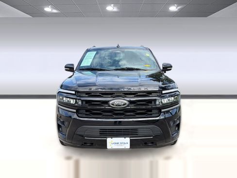 Used 2024 Ford Expedition Limited AWD/4WD image 5