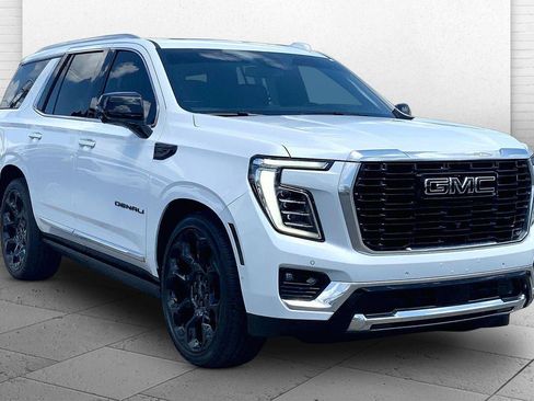 Used 2026 GMC Yukon Denali AWD/4WD image 1