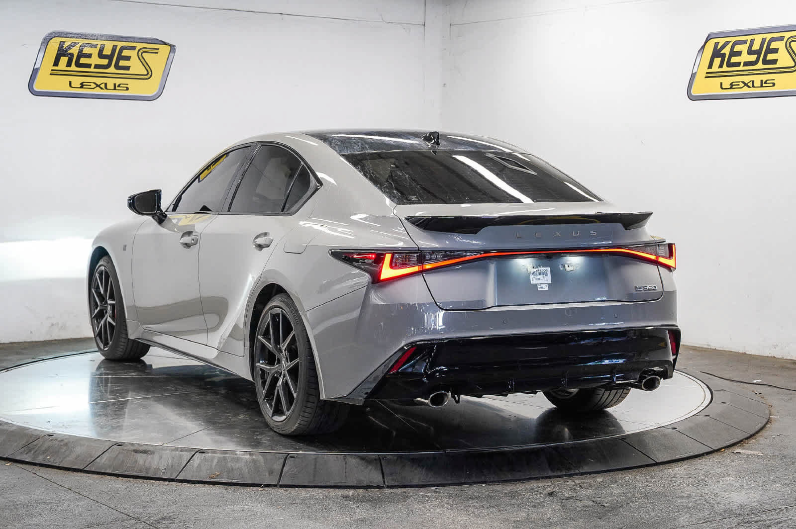 Used 2026 Lexus IS 350 F Sport w/ Technology Package RWD image 2