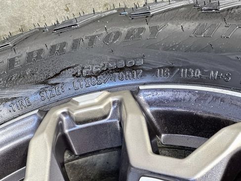 Used 2026 Chevrolet Colorado ZR2 w/ Technology Package AWD/4WD image 34