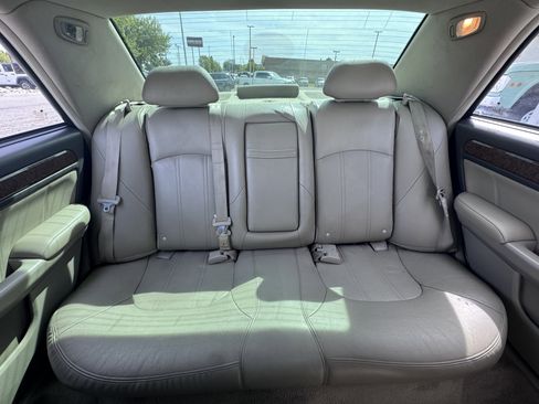 Used 2005 Hyundai XG350 FWD image 11