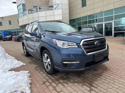 Used 2022 Subaru Ascent Premium w/ Convenience Package image 1