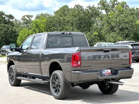 New 2026 RAM 2500 Laramie AWD/4WD image 13