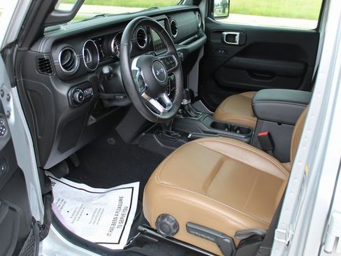 Used 2022 Jeep Wrangler Unlimited Sahara w/ Cold Weather Group image 9