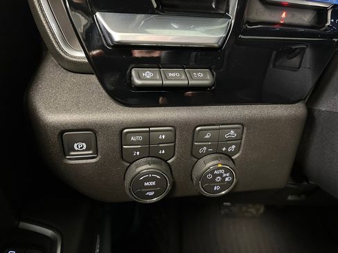 Certified 2026 Chevrolet Silverado 2500 LTZ w/ LTZ Premium Package image 13