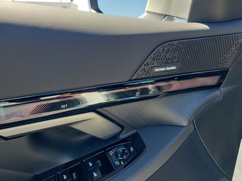 New 2027 BMW 530i w/ Premium Package RWD image 23