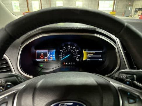 Used 2019 Ford Edge SEL w/ Equipment Group 201A AWD/4WD image 35