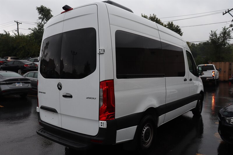 Used 2024 Mercedes-Benz Sprinter 2500 image 6