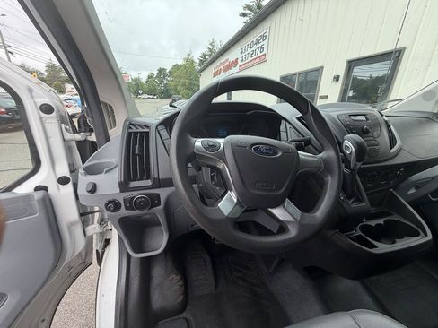 Used 2015 Ford Transit 250 130 Low Roof RWD image 14