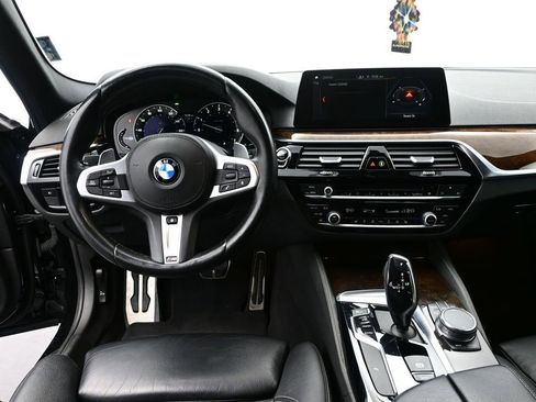 Used 2019 BMW 540i xDrive w/ M Sport Package image 16