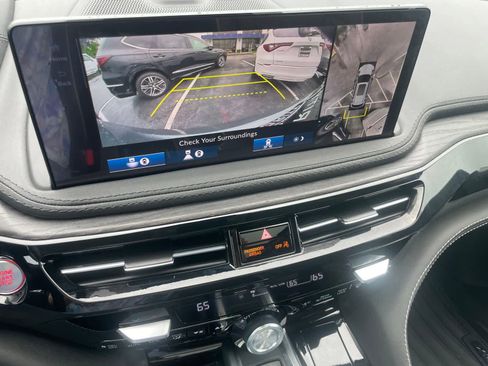 Certified 2025 Acura MDX SH-AWD w/ Advance Package image 17