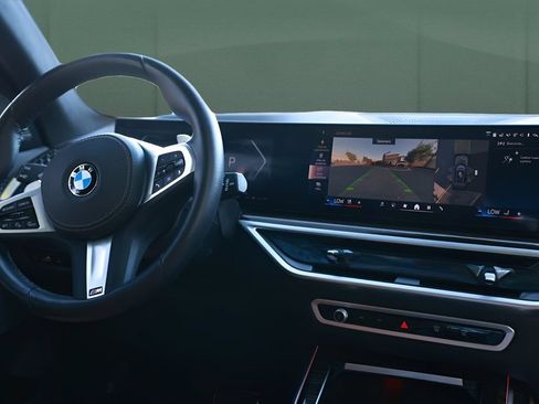 Used 2026 BMW X7 xDrive40i AWD/4WD image 35