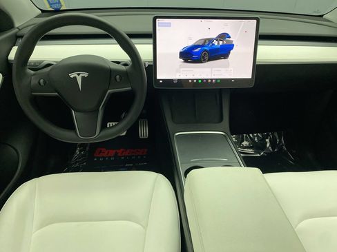 Used 2022 Tesla Model Y Performance AWD/4WD image 15
