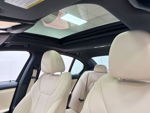 Used 2020 BMW 330i xDrive Sedan w/ Convenience Package AWD/4WD image 14