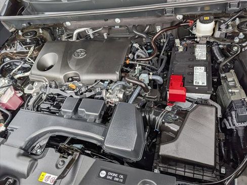 Certified 2025 Toyota RAV4 XLE FWD image 21