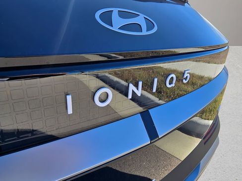 New 2026 Hyundai Ioniq 5 SEL AWD/4WD image 9