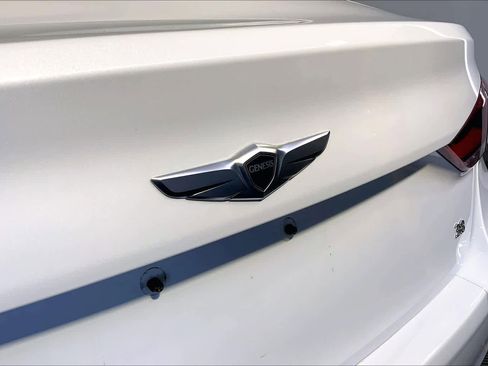 Used 2016 Hyundai Genesis 3.8 image 33