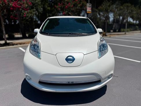 Used 2015 Nissan Leaf SV FWD image 19