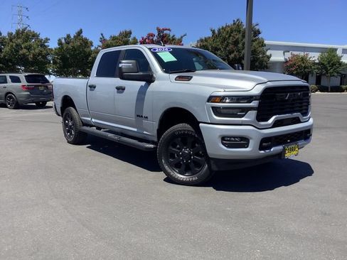 Used 2026 RAM 2500 Big Horn AWD/4WD image 2