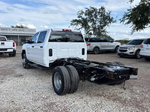 Used 2019 Chevrolet Silverado 3500 W/T w/ WT Convenience Package image 3