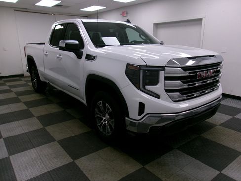 Certified 2023 GMC Sierra 1500 SLE w/ Preferred Package image 2