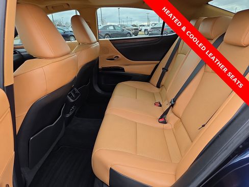 Used 2022 Lexus ES 350 w/ Premium Package image 10