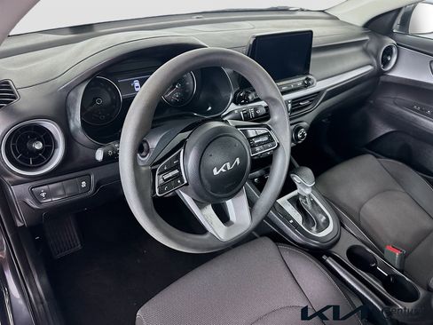 Used 2023 Kia Forte LXS FWD image 9