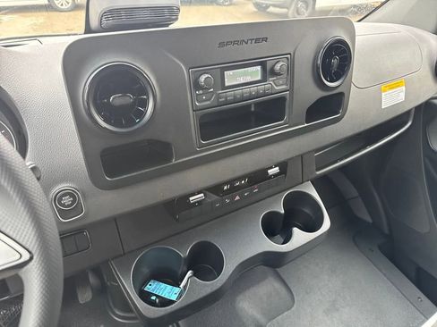New 2025 Mercedes-Benz Sprinter 2500 image 17
