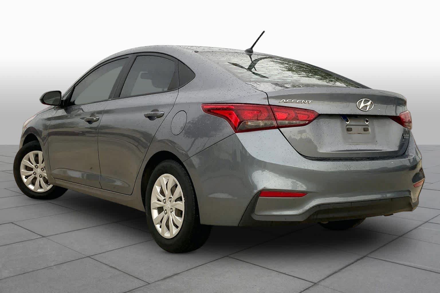 Used 2020 Hyundai Accent SE FWD image 11