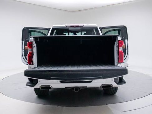 Used 2019 Chevrolet Silverado 1500 High Country w/ Technology Package image 20