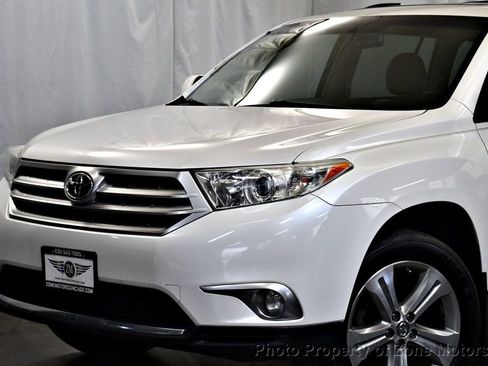 Used 2012 Toyota Highlander Limited w/ Tow Pkg image 2