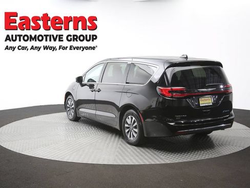 Used 2024 Chrysler Pacifica Limited FWD image 66