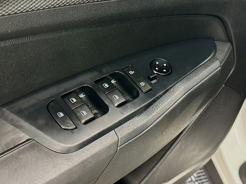 Used 2025 Kia Sportage LX image 15