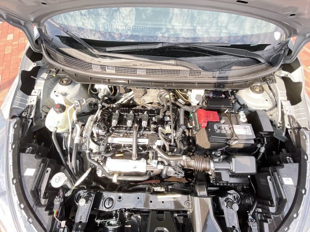 Used 2023 Nissan Kicks SR w/ SR Premium Package FWD image 23