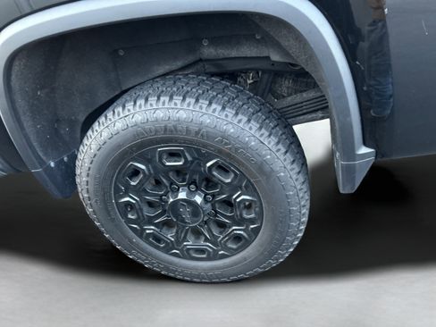 Used 2024 Chevrolet Silverado 2500 High Country image 22