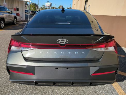 Certified 2025 Hyundai Elantra Sport image 5