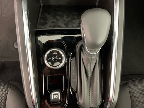 Used 2025 GMC Canyon Elevation w/ Convenience Package image 25