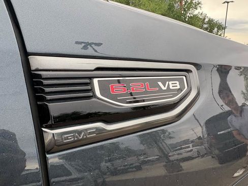 Used 2020 GMC Sierra 1500 AT4 w/ AT4 Premium Package AWD/4WD image 4