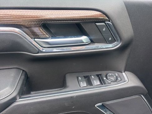 Used 2024 Chevrolet Silverado 1500 LT image 3