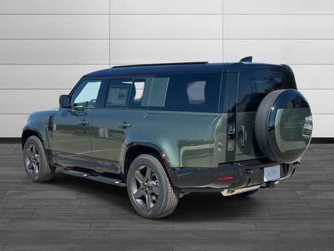 New 2026 Land Rover Defender 130 X-Dynamic SE AWD/4WD image 3