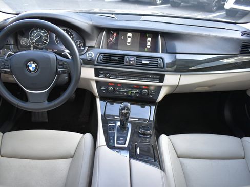 Used 2015 BMW 550i Sedan image 11
