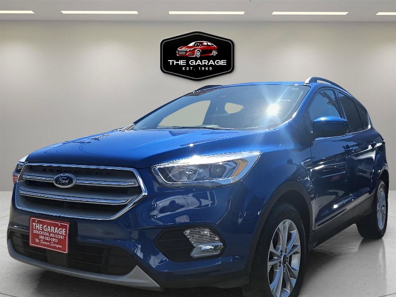Used 2018 Ford Escape SEL w/ Ford Safe & Smart Package AWD/4WD image 2