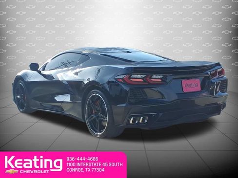 Used 2024 Chevrolet Corvette Stingray Coupe RWD image 2