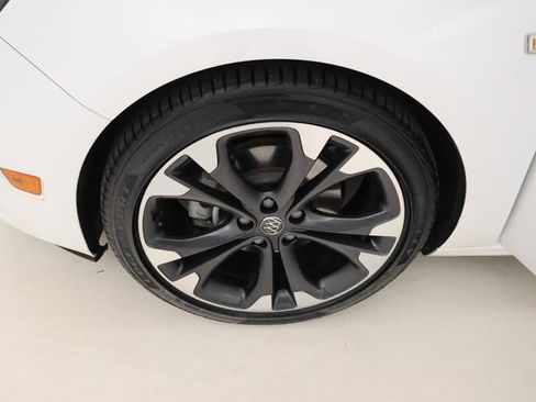 Used 2019 Buick Cascada Premium image 6