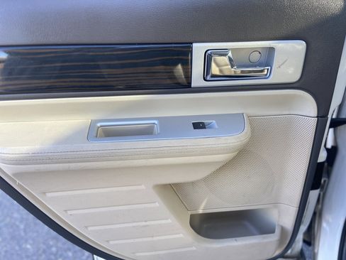 Used 2008 Lincoln MKX AWD image 14