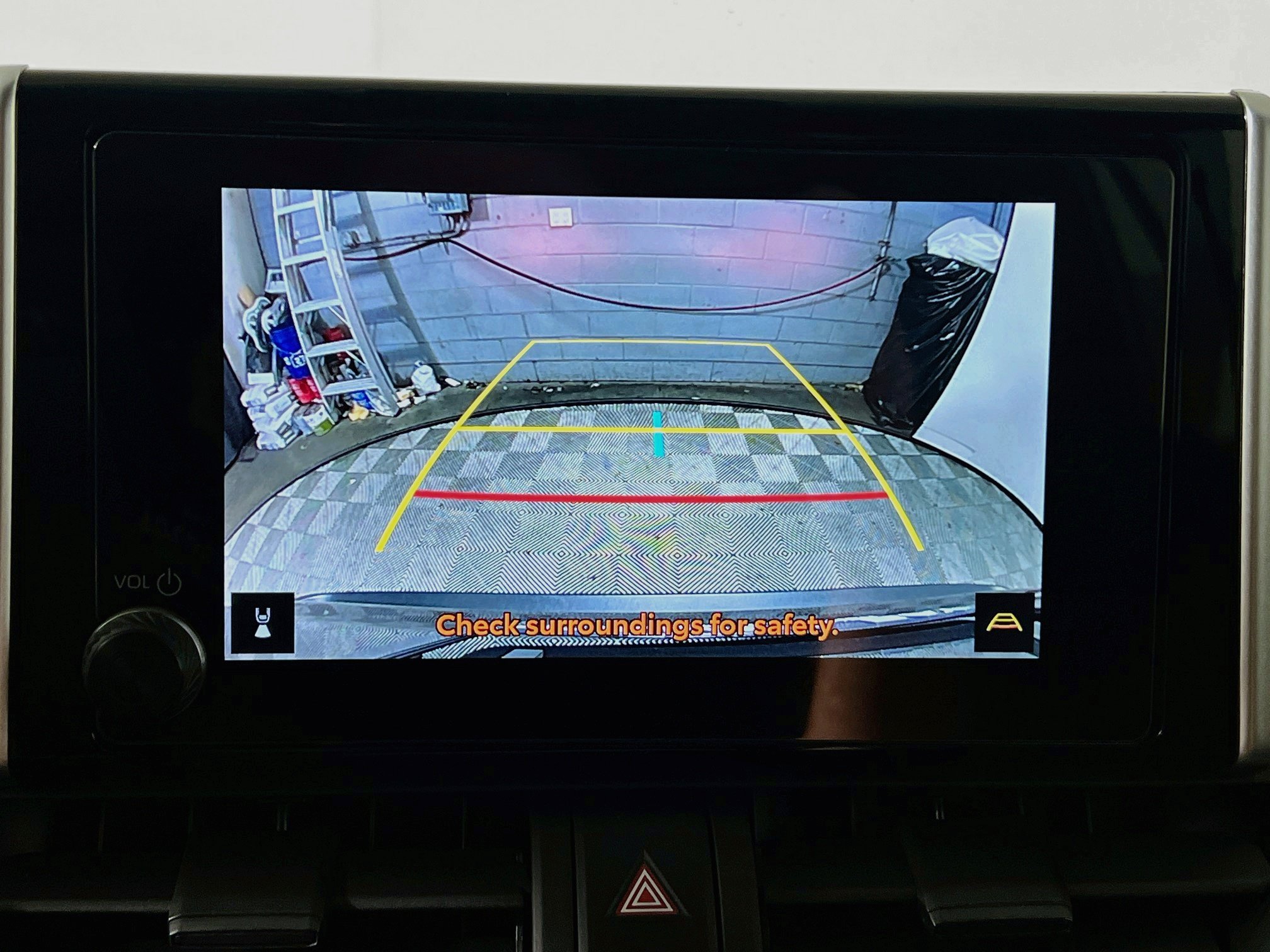Used 2025 Toyota RAV4 XLE FWD image 28