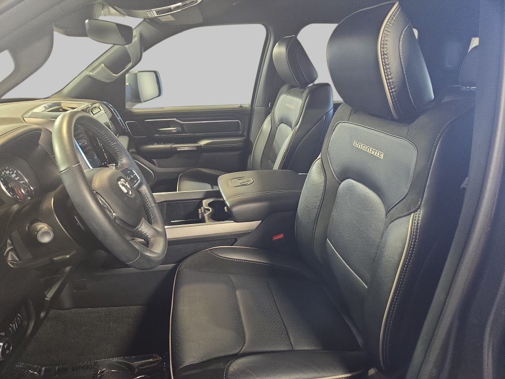 Used 2024 RAM 1500 Laramie AWD/4WD image 18
