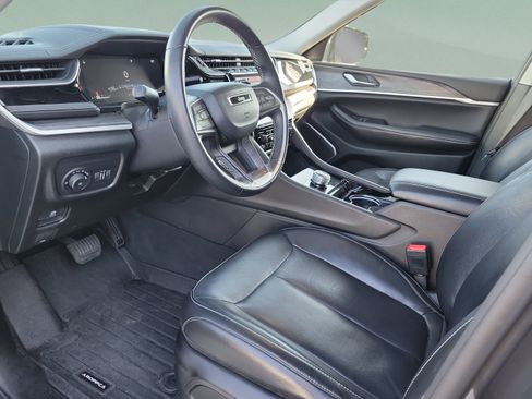 Certified 2022 Jeep Grand Cherokee Limited RWD image 15