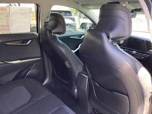 Used 2025 Kia Niro LX FWD image 17
